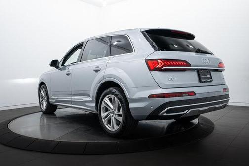 2022 Audi Q7 55 Premium Plus