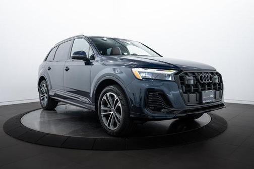 2025 Audi Q7 45 Premium Plus