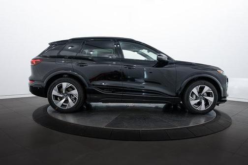 2025 Audi Q6 e-tron Prestige