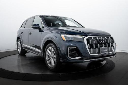 2025 Audi Q7 55 Premium Plus