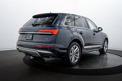 2025 Audi Q7 55 Premium Plus