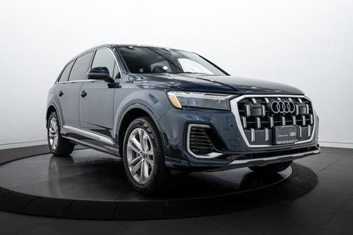 2025 Audi Q7 55 Premium Plus