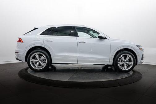 Glacier White Metallic 2023 Audi Q8 55 Premium Plus