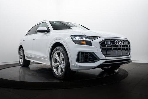 Glacier White Metallic 2023 Audi Q8 55 Premium Plus