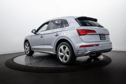 Florett Silver Metallic 2023 Audi Q5 45 S line Premium Plus