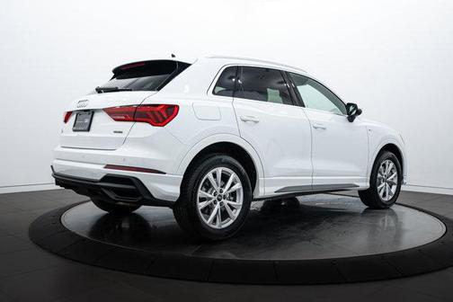 2024 Audi Q3 45 S line Premium Plus