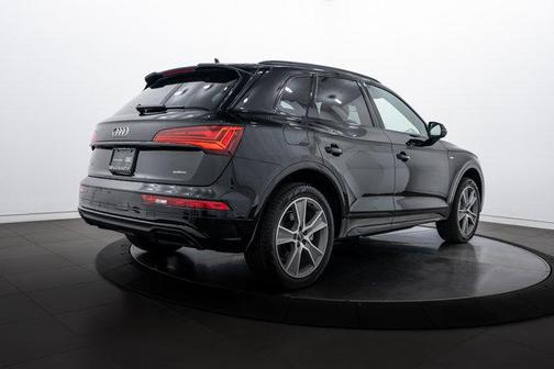 2025 Audi Q5 45 S line Premium