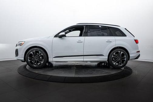 2026 Audi Q7 55 Premium Plus