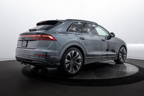 2025 Audi Q8 55 Prestige