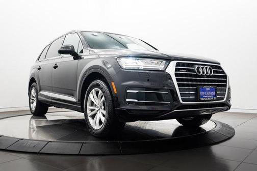 Photo 1 of 25 of 2019 Audi Q7 45 Premium Plus
