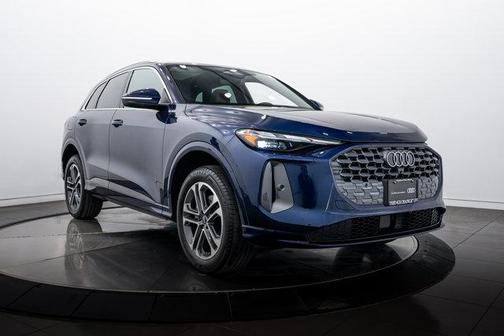 Navarra Blue Metallic 2025 Audi Q5 Premium