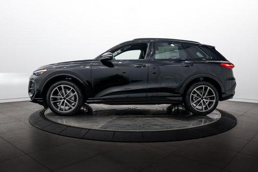 Black 2026 Audi Q5 Prestige