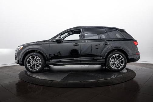 2025 Audi Q7 45 Premium Plus