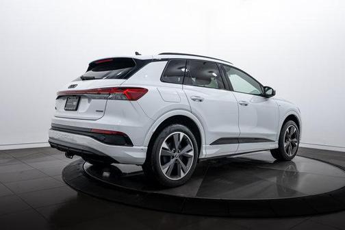 2024 Audi Q4 e-tron Premium Plus