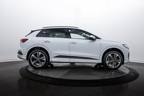 2024 Audi Q4 e-tron Premium Plus