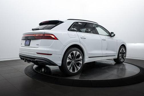 2025 Audi Q8 55 Premium Plus