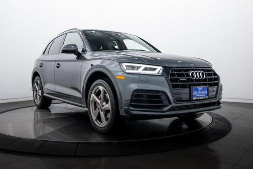2020 Audi Q5 45 Titanium Premium