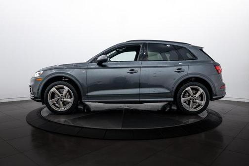 2020 Audi Q5 45 Titanium Premium