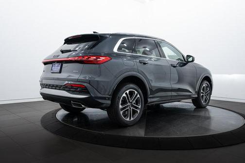 2025 Audi Q5 Premium