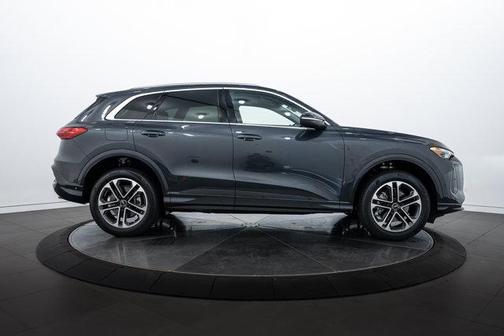 2025 Audi Q5 Premium