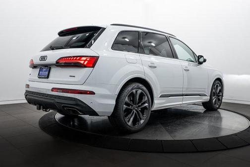2026 Audi Q7 55 Premium Plus