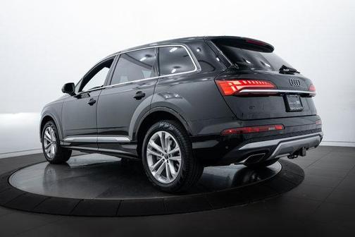 2025 Audi Q7 55 Premium Plus