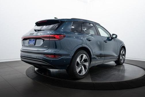 2025 Audi Q6 e-tron Prestige