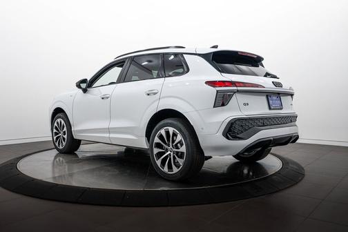 Glacier White 2026 Audi Q3 S line