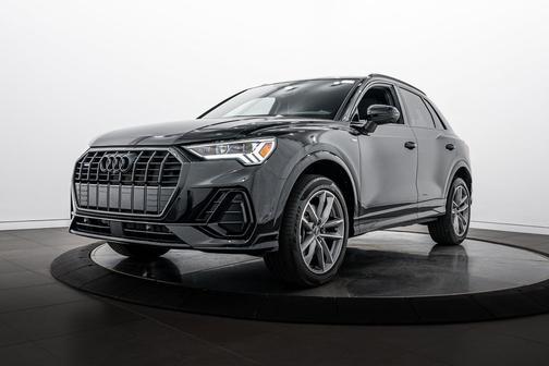 Mythos Black Metallic 2023 Audi Q3 45 S line Premium Plus