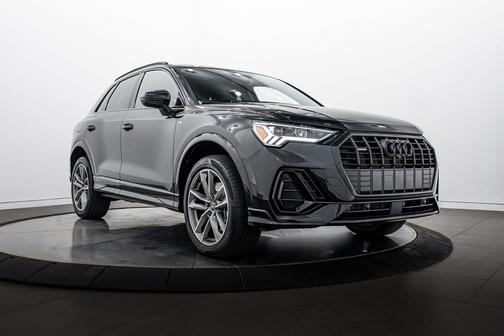 Mythos Black Metallic 2023 Audi Q3 45 S line Premium Plus