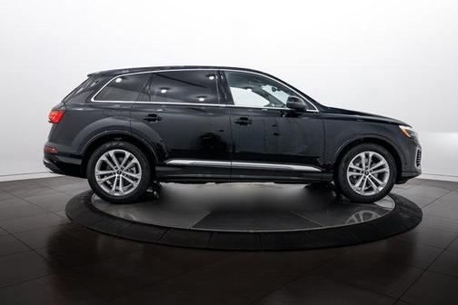 2026 Audi Q7 55 Premium Plus