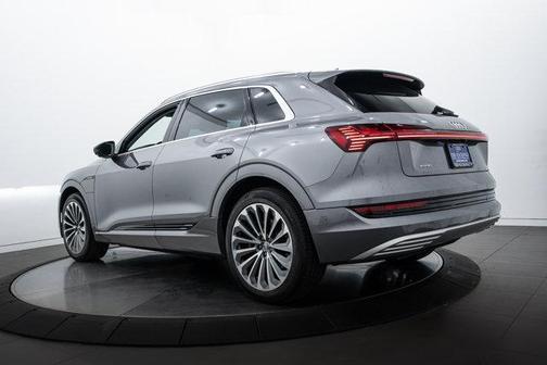 2019 Audi e-tron Prestige