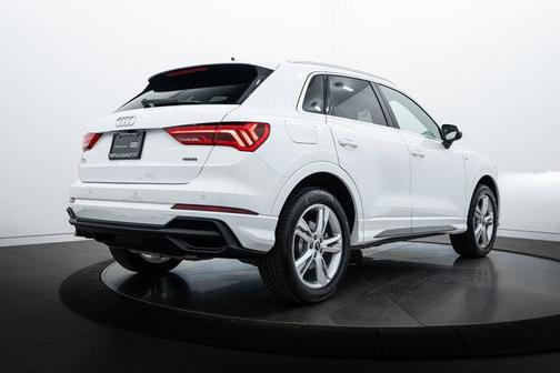 2024 Audi Q3 45 S line Premium Plus