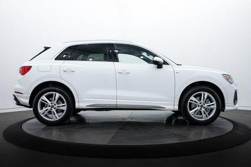 2024 Audi Q3 45 S line Premium Plus