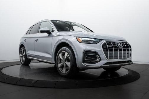 2022 Audi Q5 40 Premium Plus