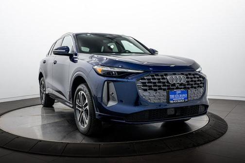 Navarra Blue Metallic 2025 Audi Q5 Premium