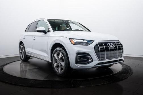 2022 Audi Q5 40 Premium Plus