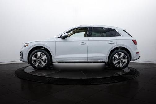 2022 Audi Q5 40 Premium Plus