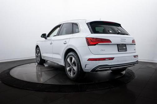 2022 Audi Q5 40 Premium Plus