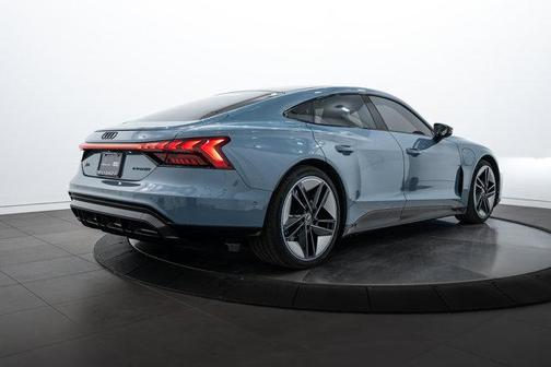 2023 Audi RS e-tron GT quattro