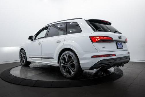 2026 Audi Q7 55 Premium Plus