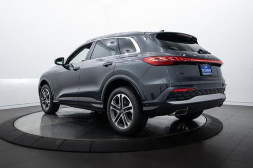 2025 Audi Q5 Premium