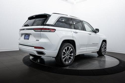 2023 Jeep Grand Cherokee Overland