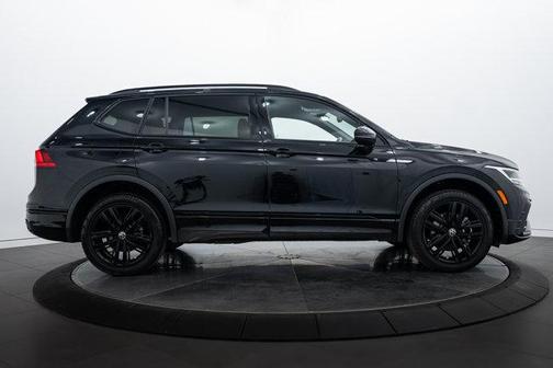 2022 Volkswagen Tiguan 2.0T SE R-Line Black 4MOTION