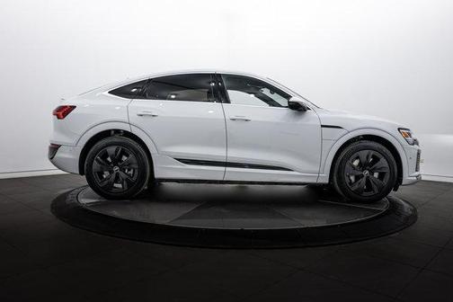 2024 Audi Q8 e-tron Premium Plus