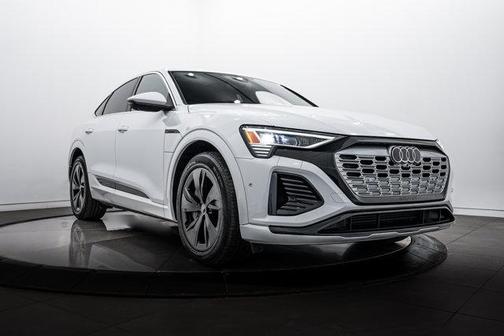 2024 Audi Q8 e-tron Premium Plus