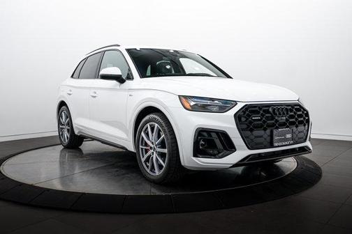 Arkona White 2025 Audi Q5 55 S line Premium Plus