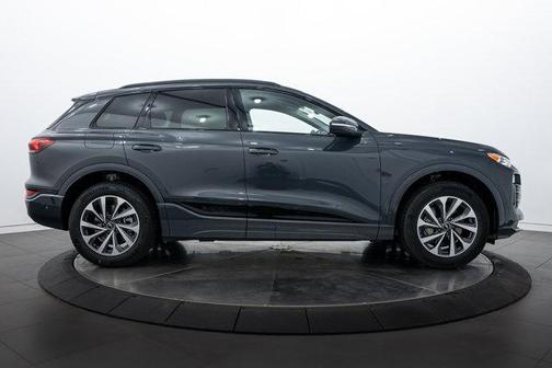 2025 Audi Q6 e-tron Premium