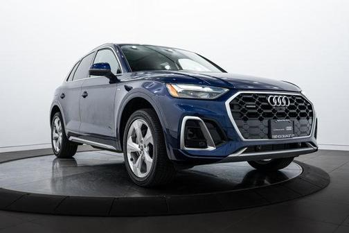 2022 Audi Q5 45 S line Premium Plus