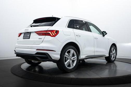 2022 Audi Q3 45 S line Premium
